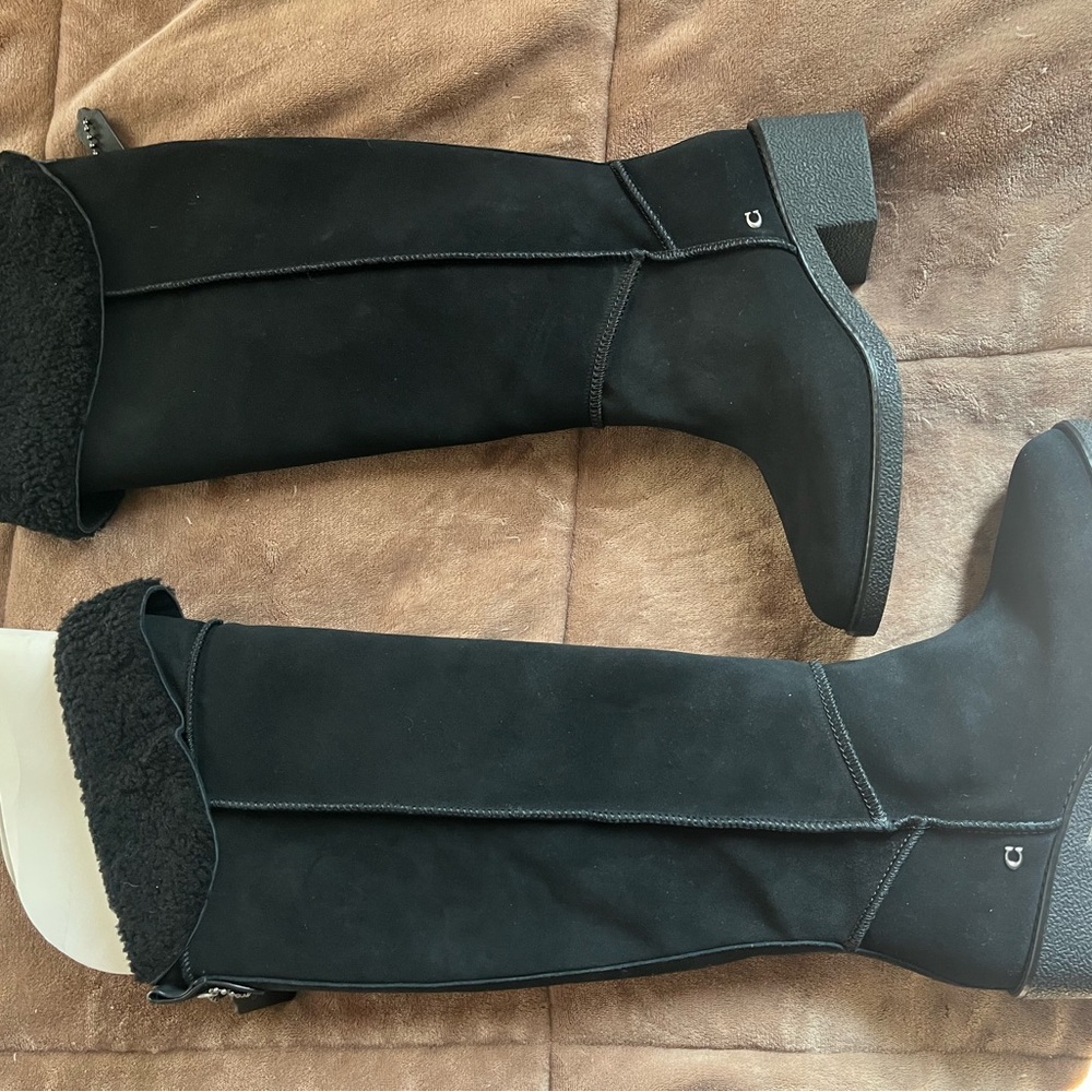 Women’s Coach Black Suede / fur boots size 9